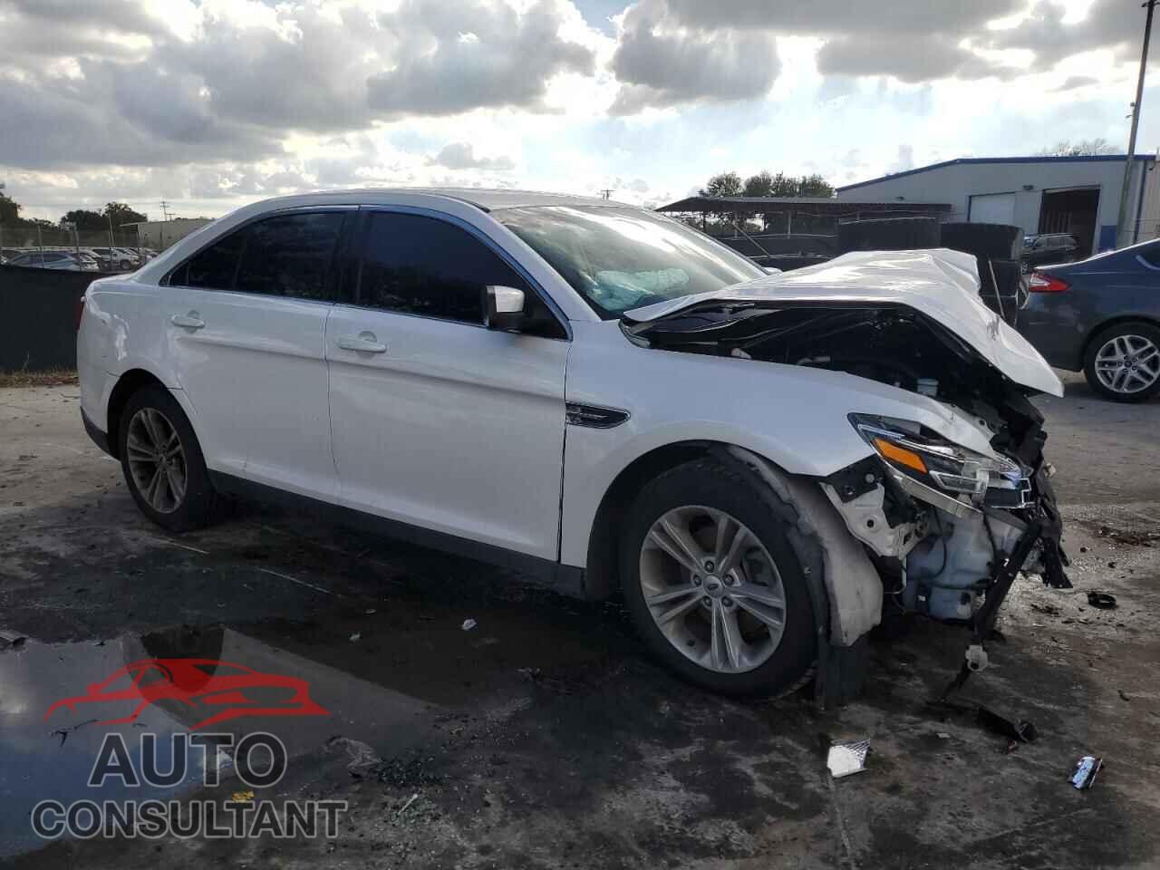 FORD TAURUS 2018 - 1FAHP2E85JG107052