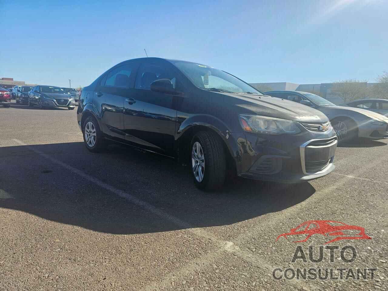 CHEVROLET SONIC 2017 - 1G1JB5SH0H4147317