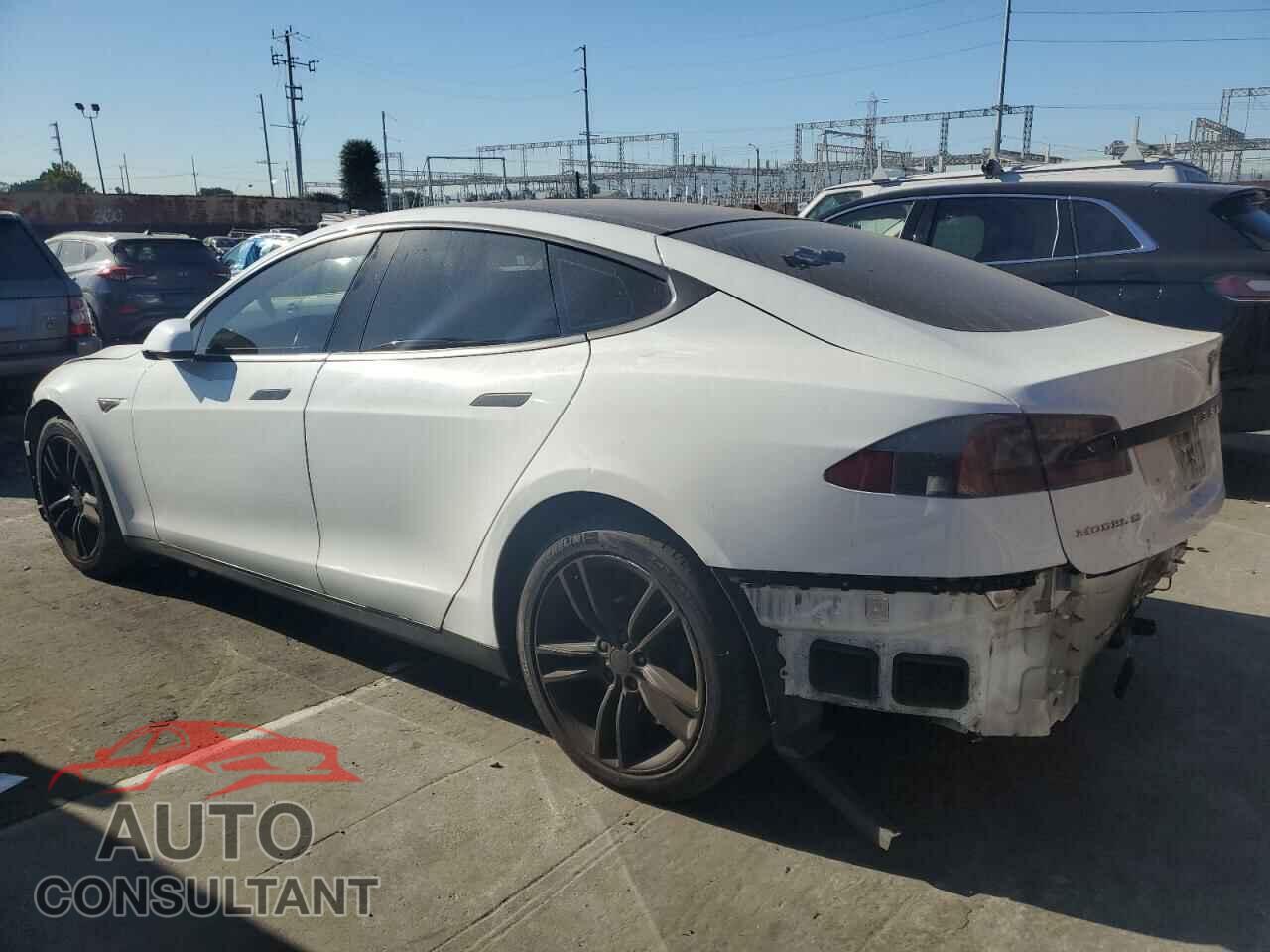 TESLA MODEL S 2015 - 5YJSA1S1XFF097901