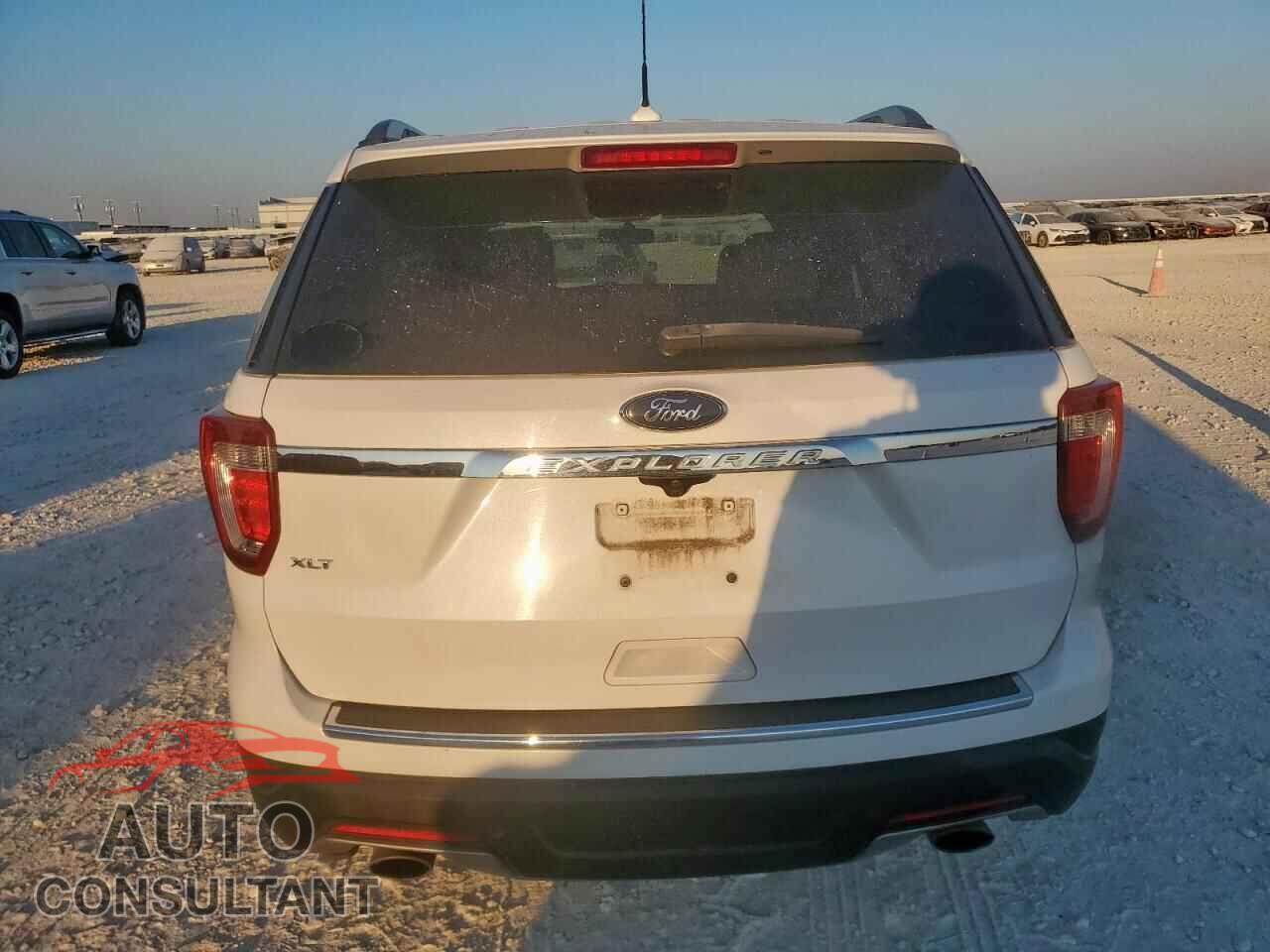 FORD EXPLORER 2018 - 1FM5K7D82JGB88498