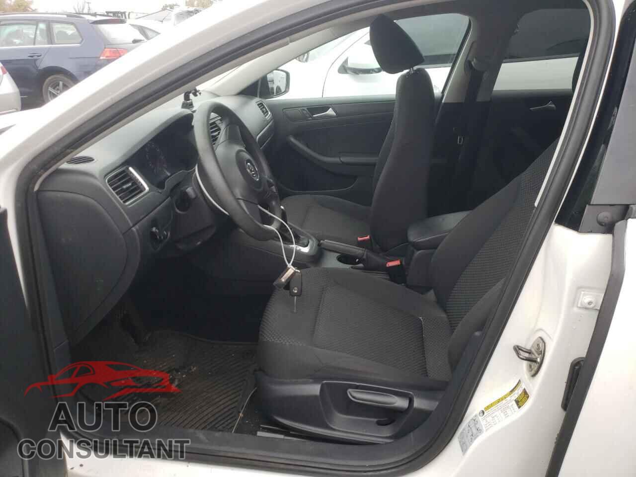 VOLKSWAGEN JETTA 2014 - 3VW2K7AJ5EM229956