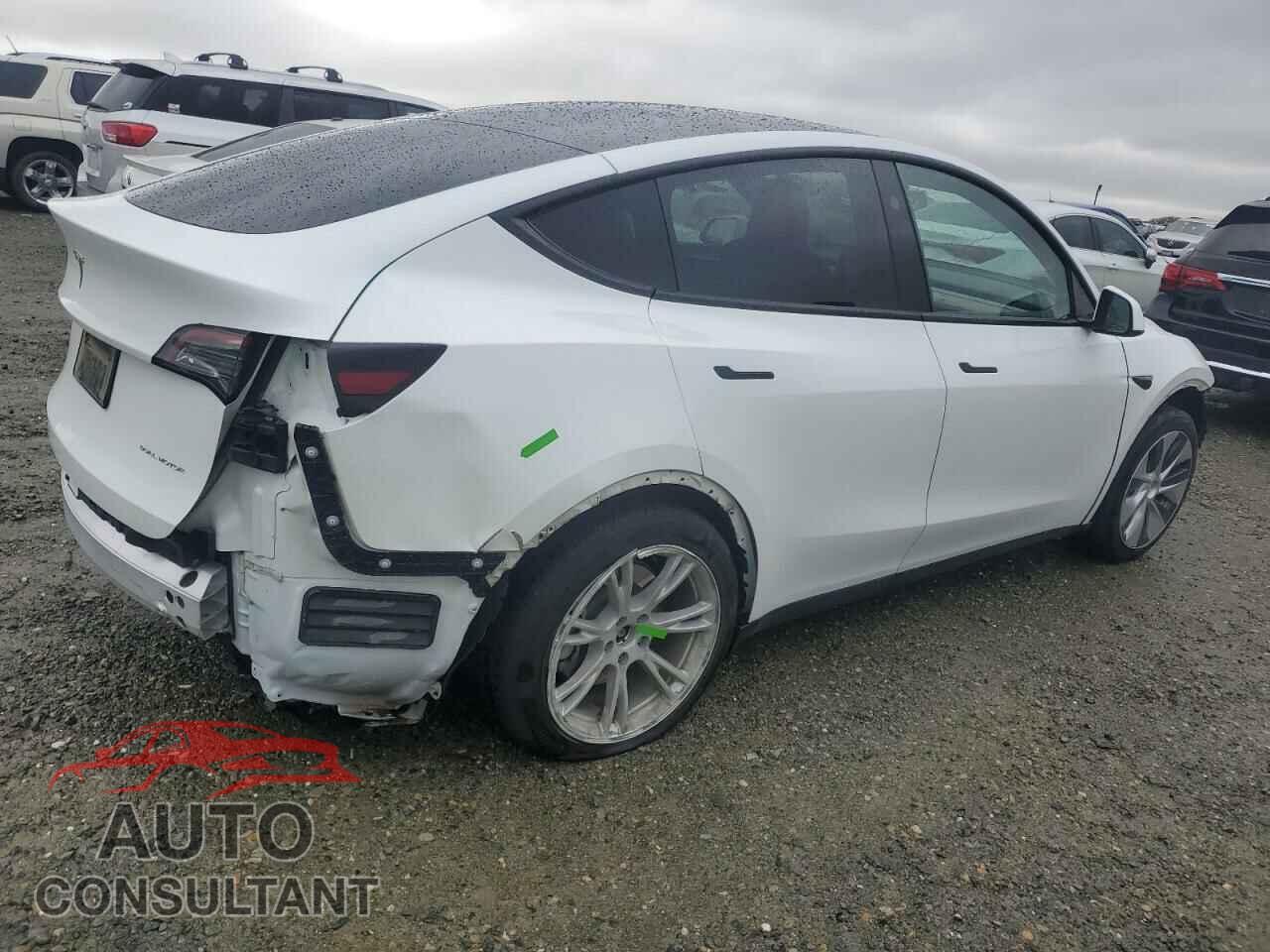 TESLA MODEL Y 2023 - 7SAYGAEE4PF881101