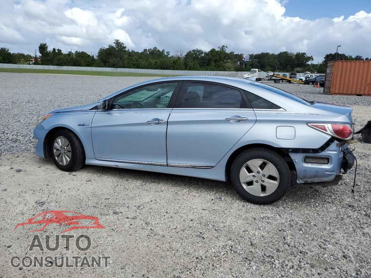 HYUNDAI SONATA 2012 - KMHEC4A43CA044560