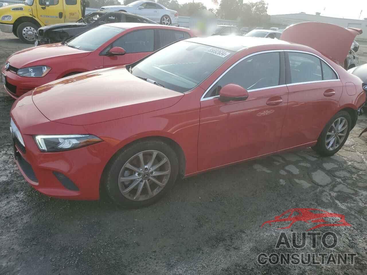 MERCEDES-BENZ A-CLASS 2020 - W1K3G4EB0LW044470