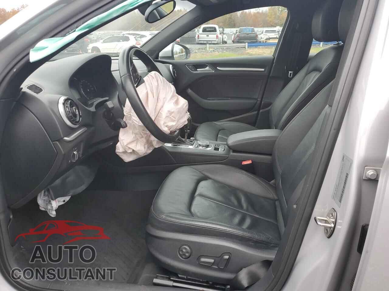 AUDI A3 2015 - WAUBFGFF4F1033501