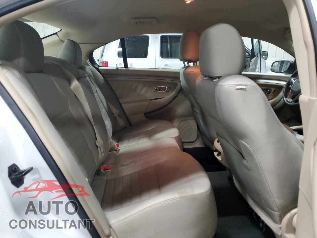 FORD TAURUS 2015 - 1FAHP2D86FG172923