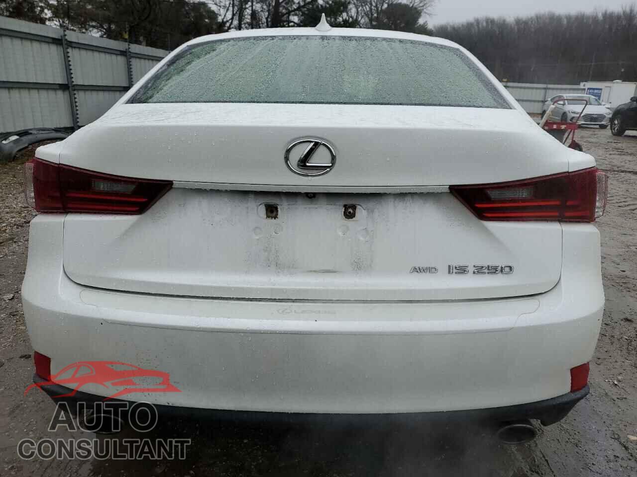 LEXUS IS 2015 - JTHCF1D24F5025457
