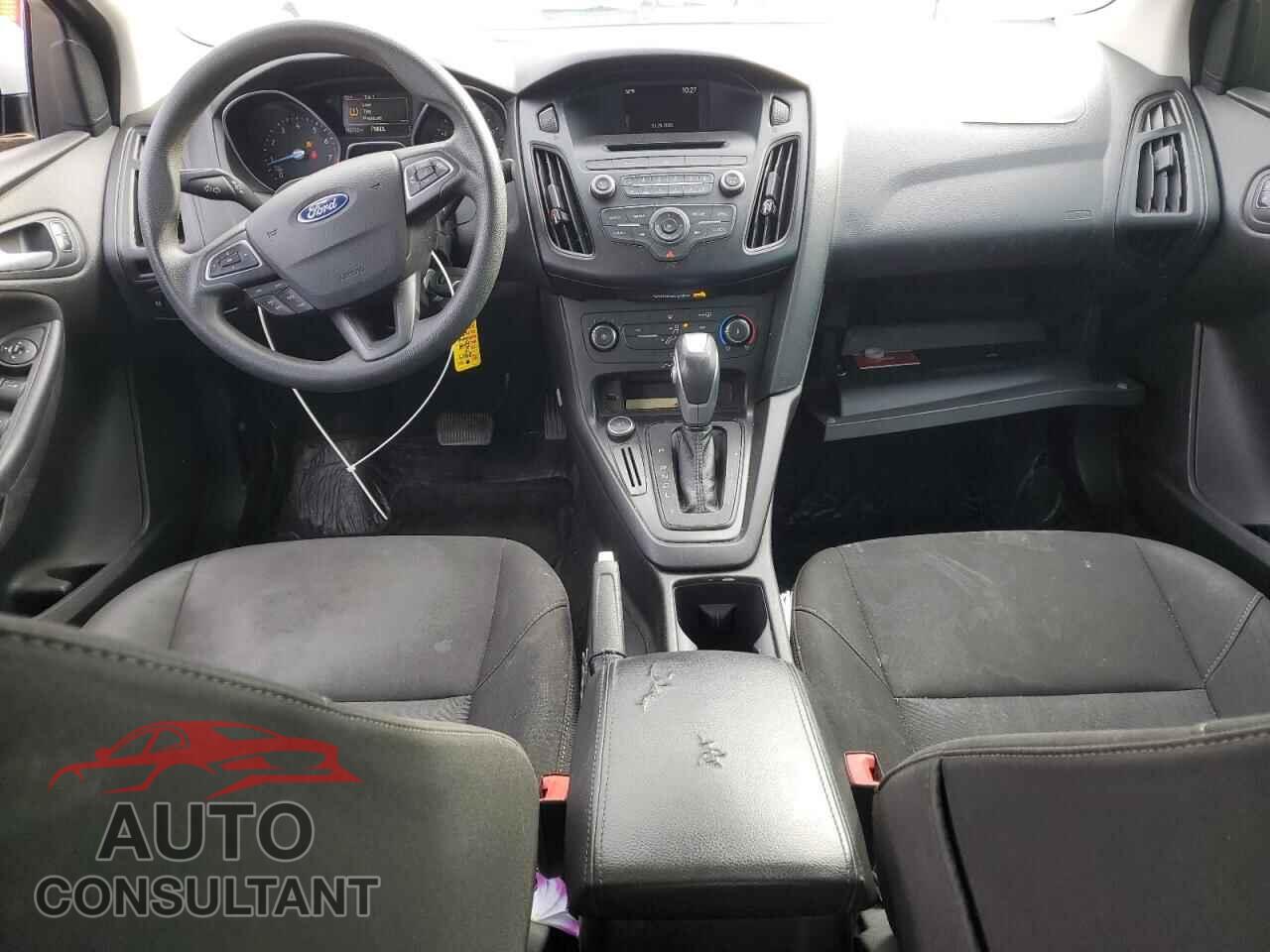 FORD FOCUS 2015 - 1FADP3F2XFL335142