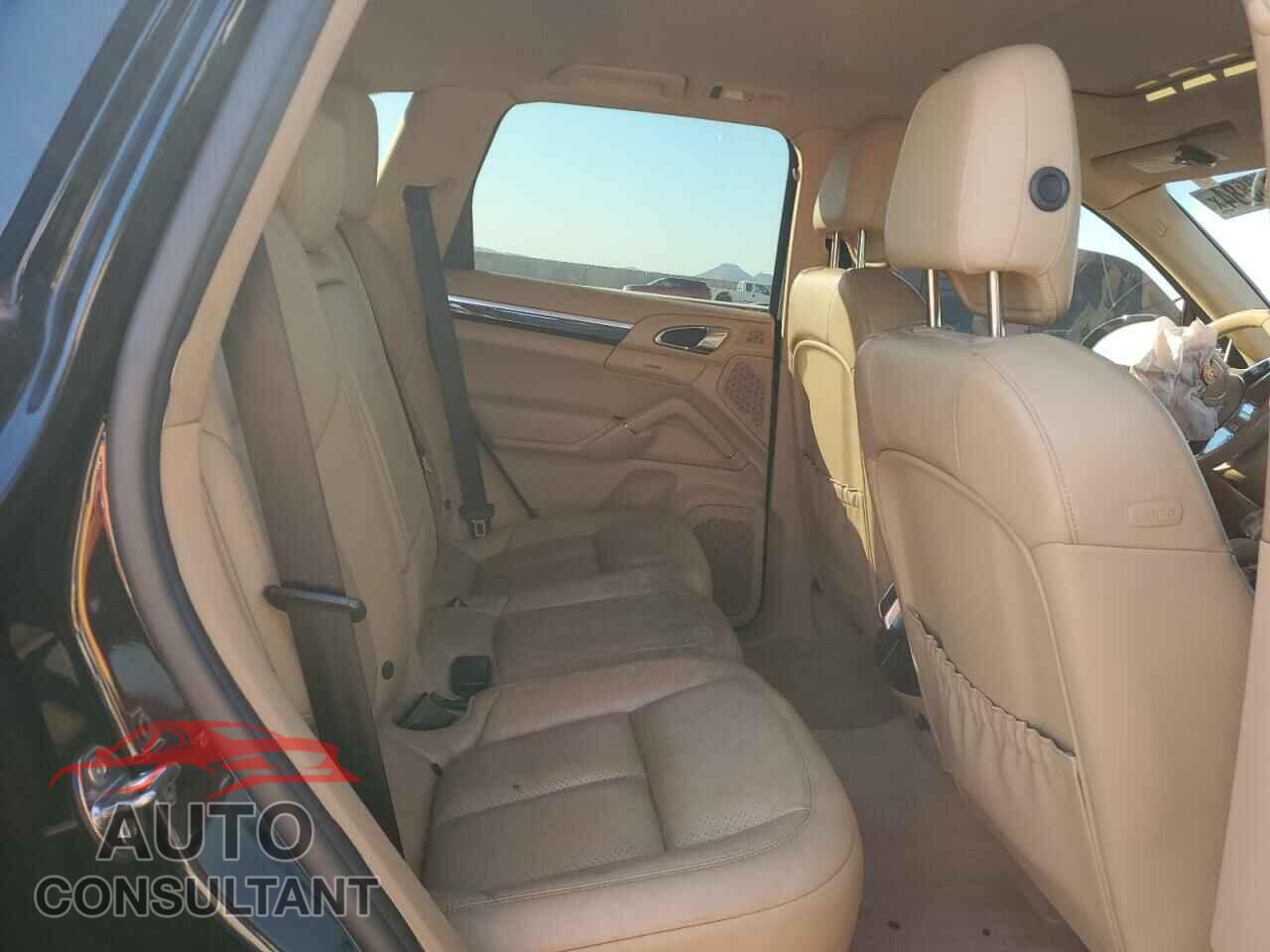 PORSCHE CAYENNE 2016 - WP1AA2A27GLA08049