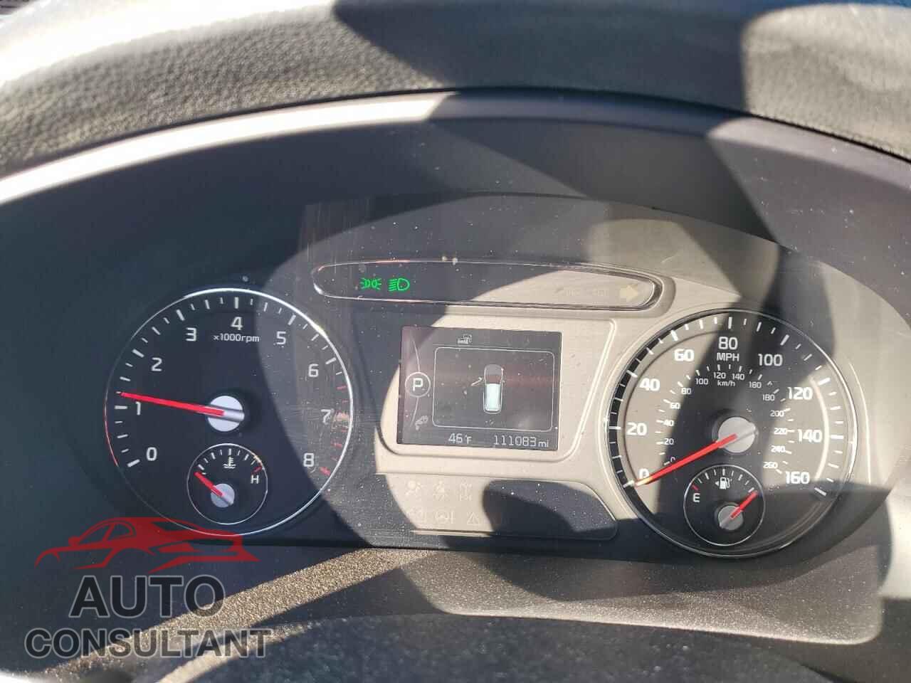KIA SORENTO 2017 - 5XYPG4A32HG332425