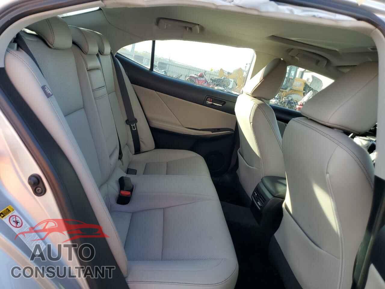 LEXUS IS 2016 - JTHBA1D22G5018650