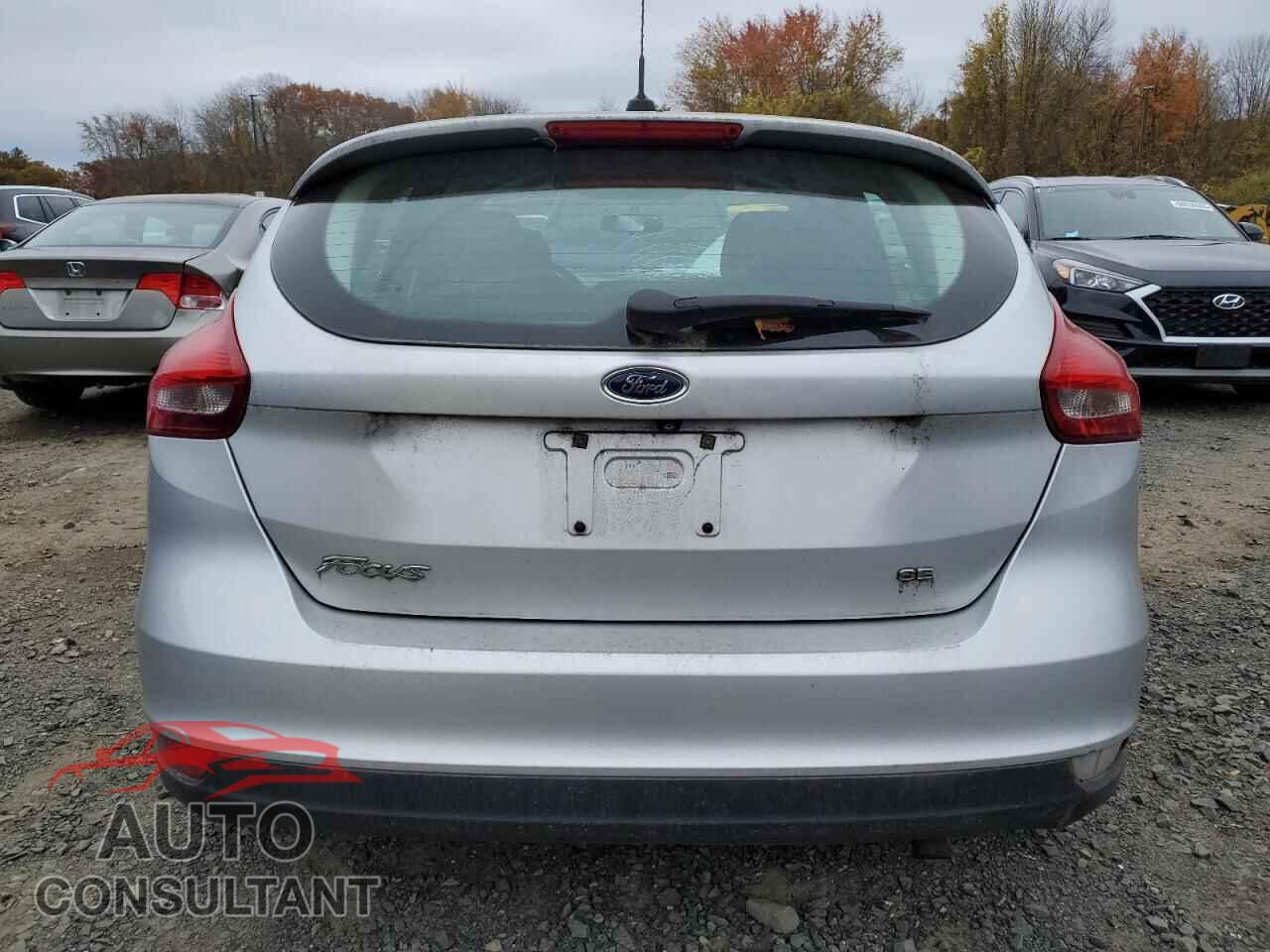 FORD FOCUS 2015 - 1FADP3K2XFL366994