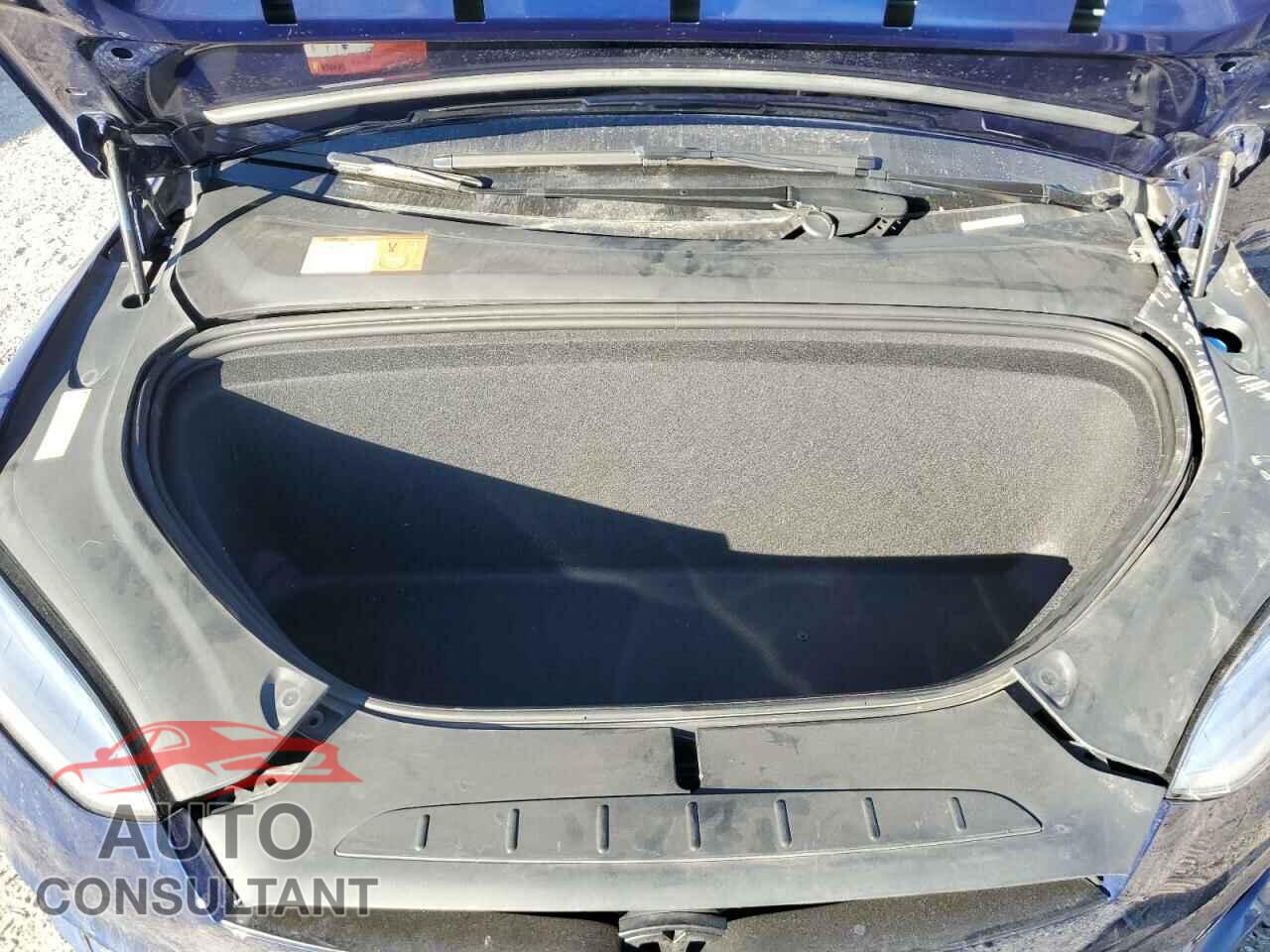 TESLA MODEL X 2017 - 5YJXCBE21HF036000