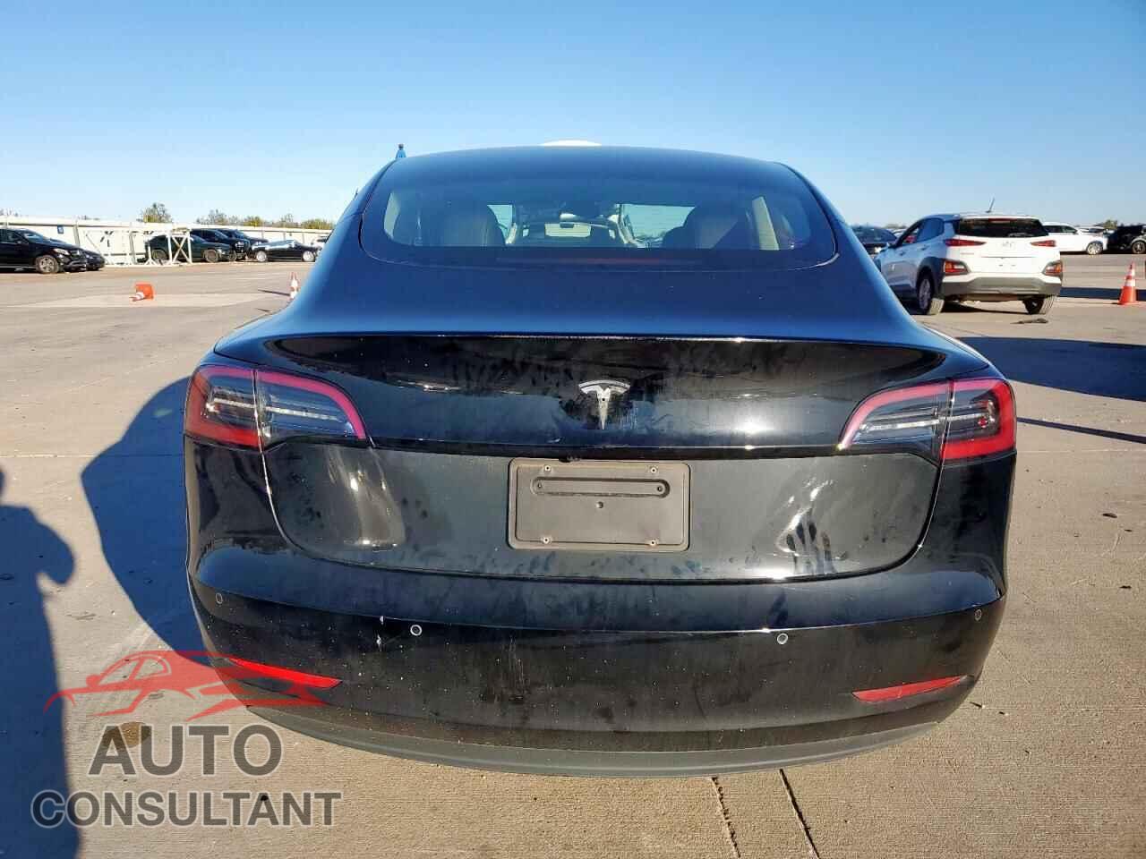 TESLA MODEL 3 2022 - 5YJ3E1EA2NF104097