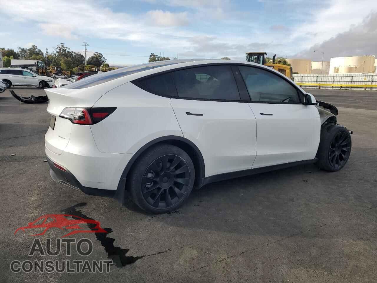 TESLA MODEL Y 2022 - 7SAYGDEE2NF370193