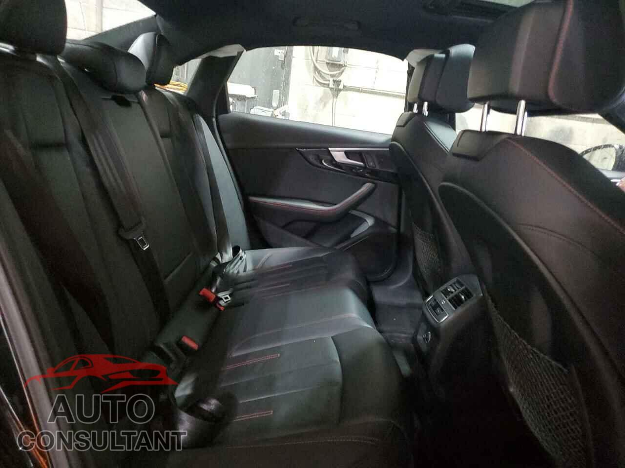AUDI A4 2018 - WAUENAF43JA095931