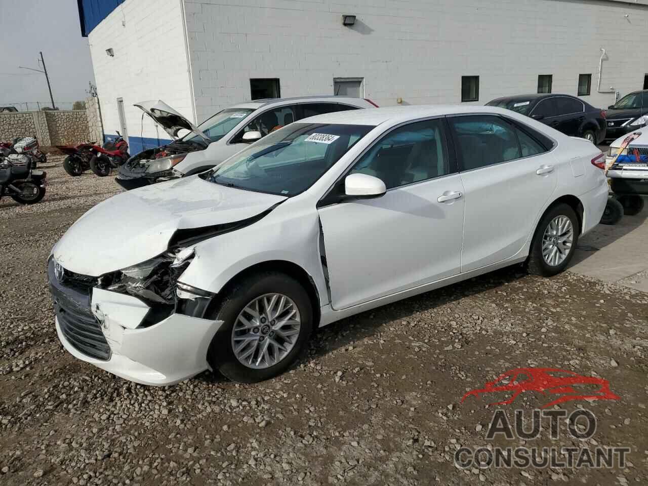 TOYOTA CAMRY 2016 - 4T4BF1FKXGR584627
