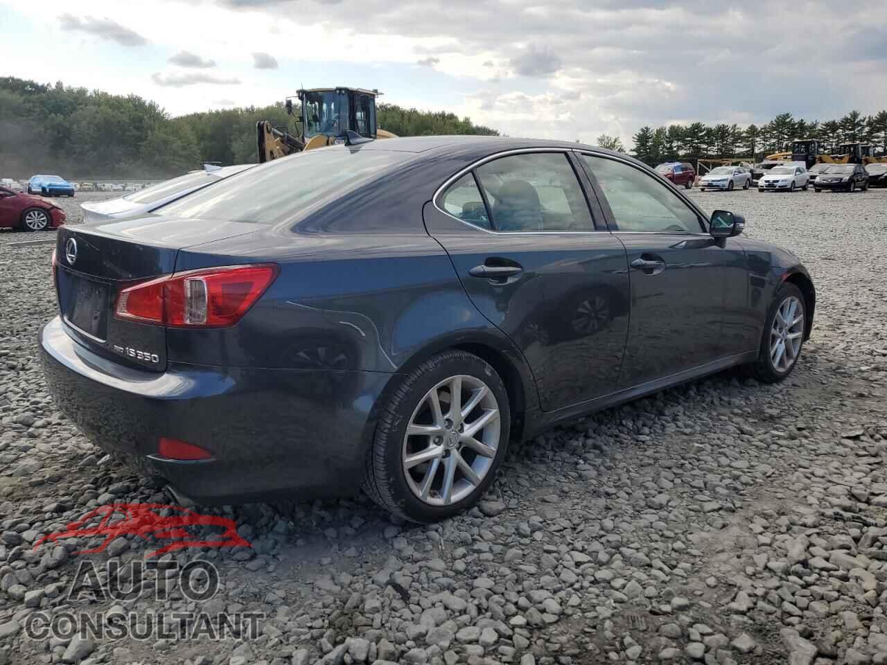 LEXUS IS 2011 - JTHCE5C21B5000876