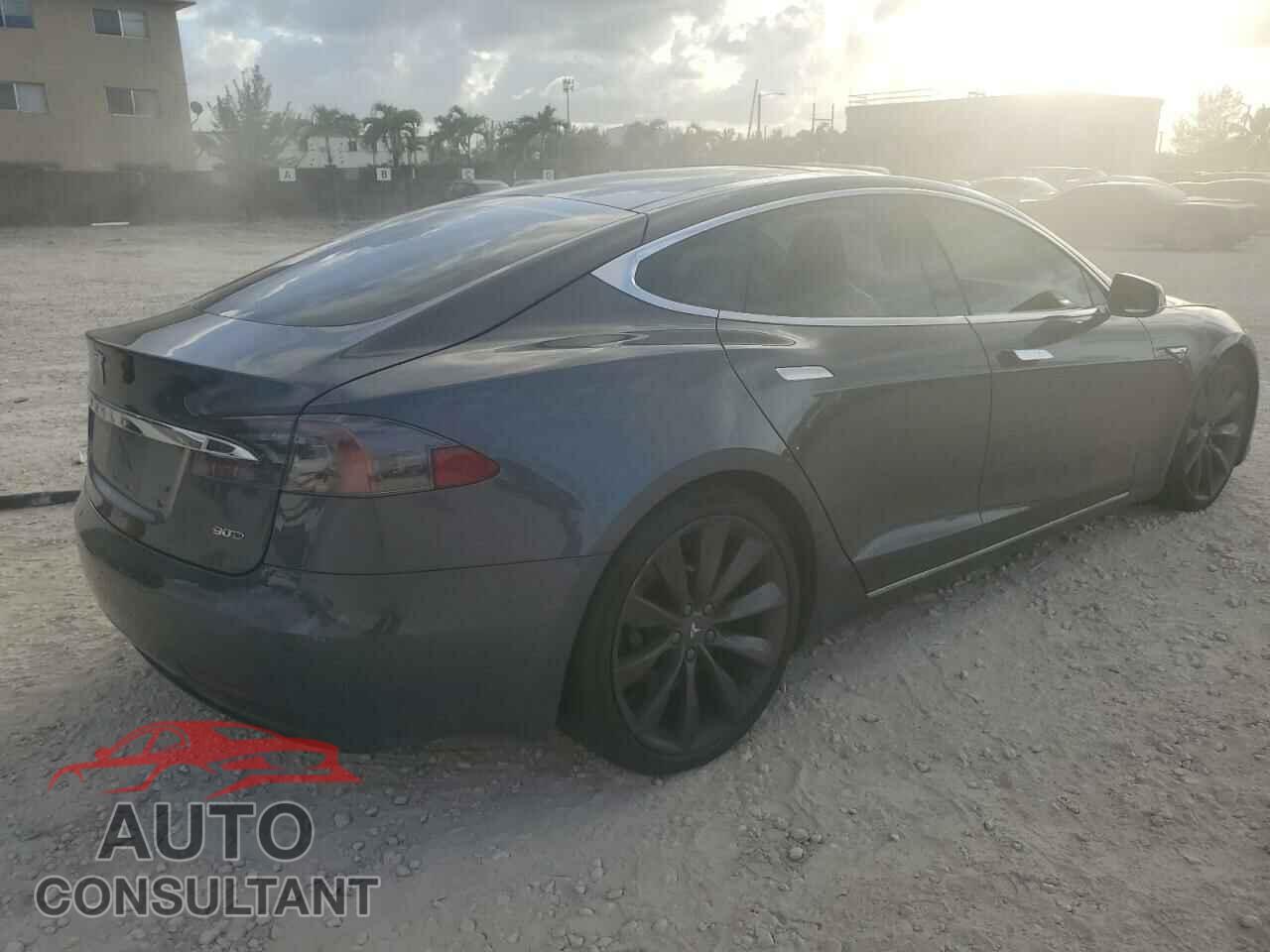 TESLA MODEL S 2016 - 5YJSA1E27GF147630