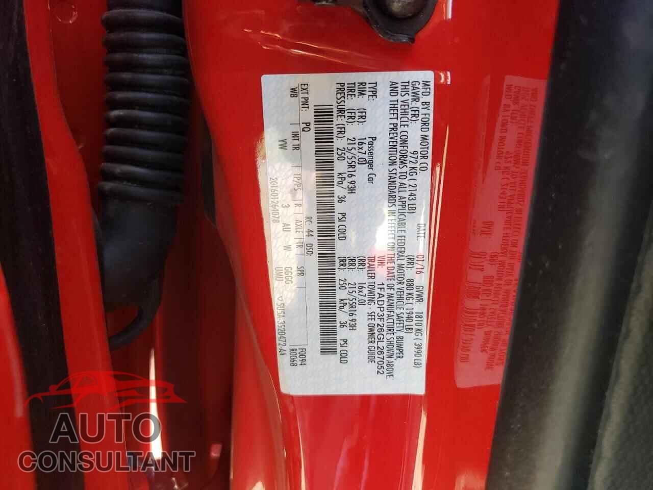 FORD FOCUS 2016 - 1FADP3F26GL267052