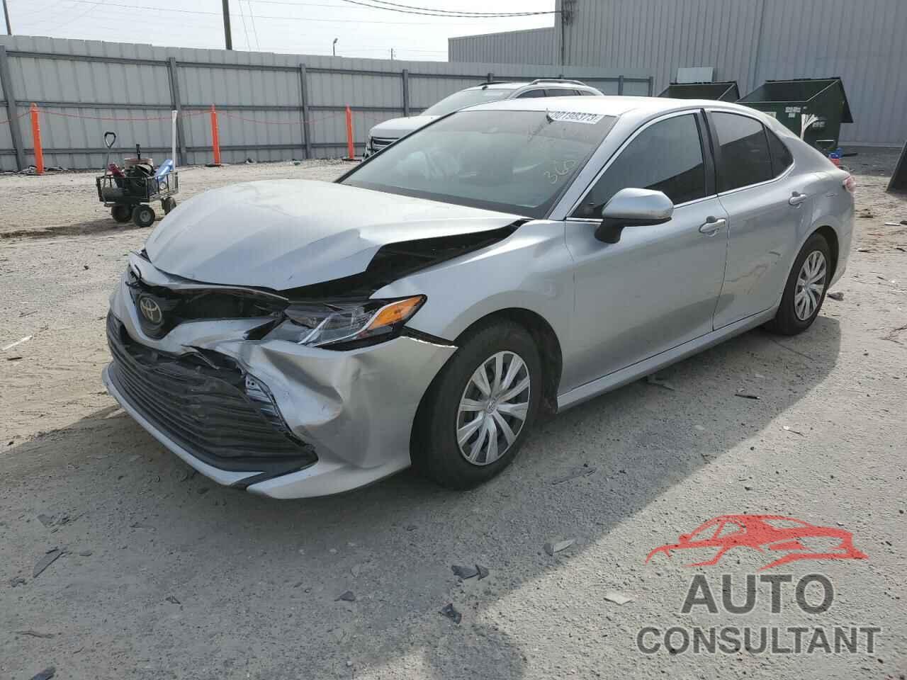TOYOTA CAMRY 2018 - 4T1B11HK7JU645137