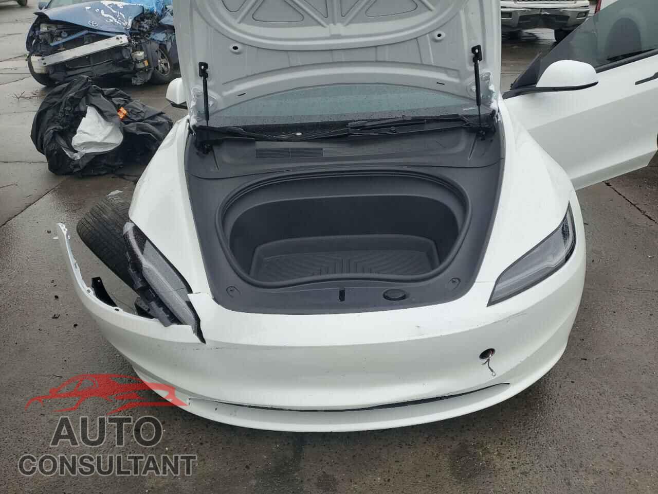 TESLA MODEL 3 2024 - 5YJ3E1EA6RF857931