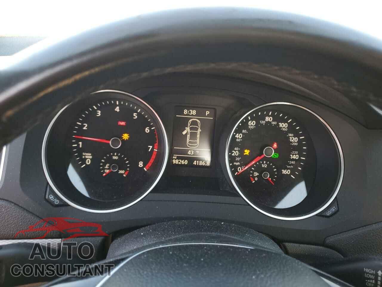 VOLKSWAGEN JETTA 2017 - 3VWDB7AJ4HM231548