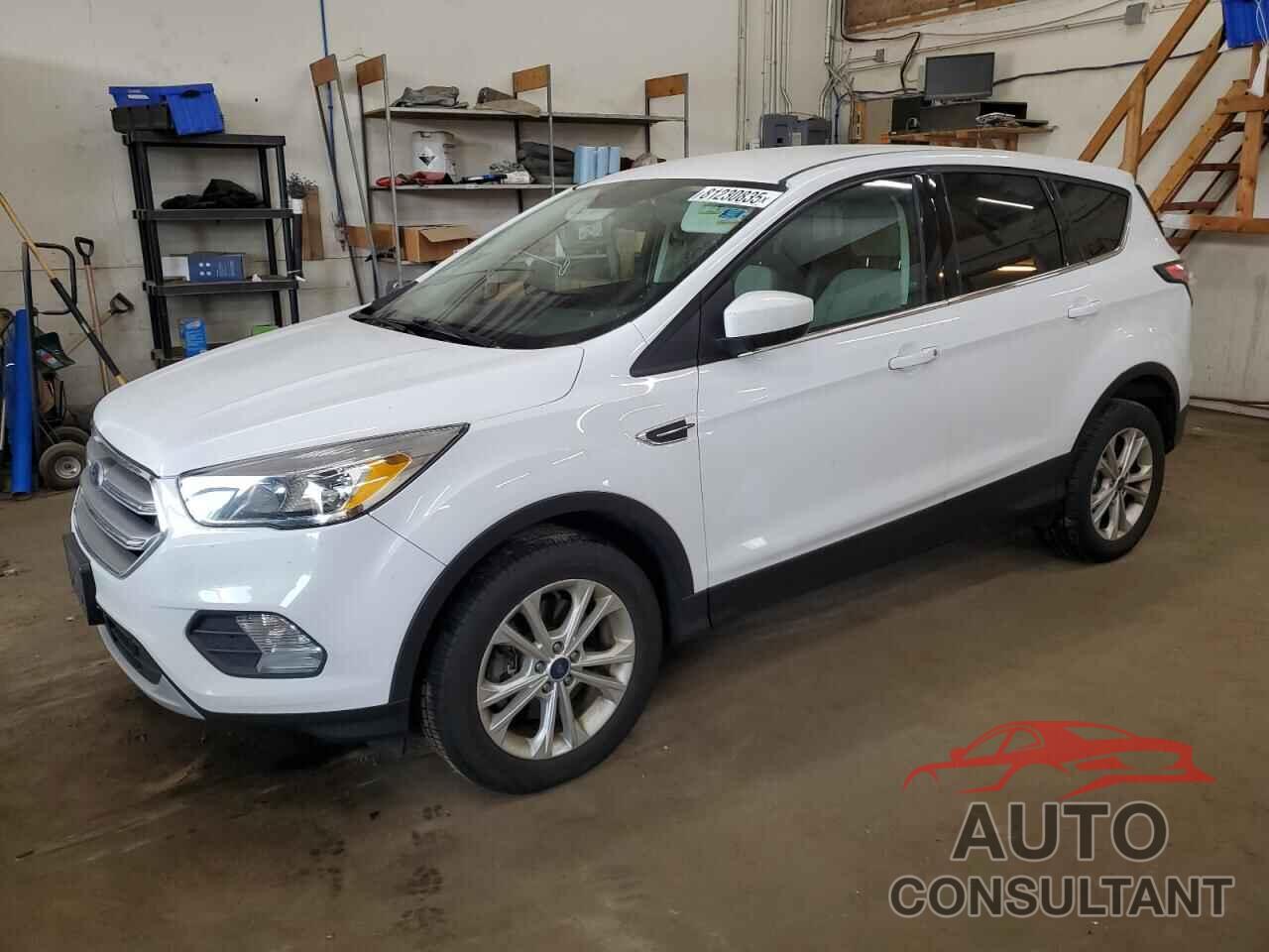 FORD ESCAPE 2017 - 1FMCU9G98HUA62868