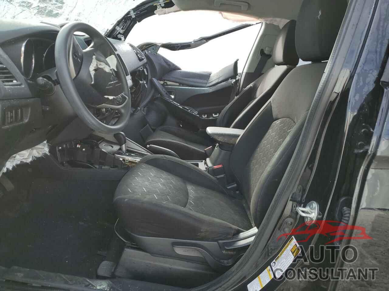 MITSUBISHI OUTLANDER 2021 - JA4APUAU1MU004687