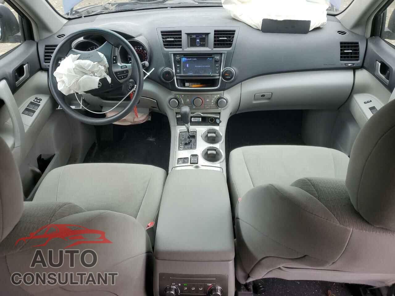 TOYOTA HIGHLANDER 2013 - 5TDBK3EH8DS242668