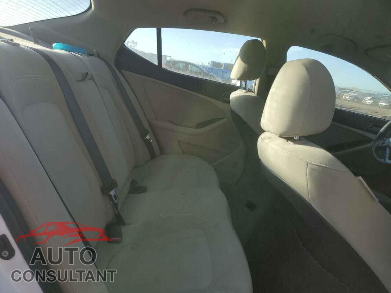 KIA OPTIMA 2011 - KNAGM4A73B5142013