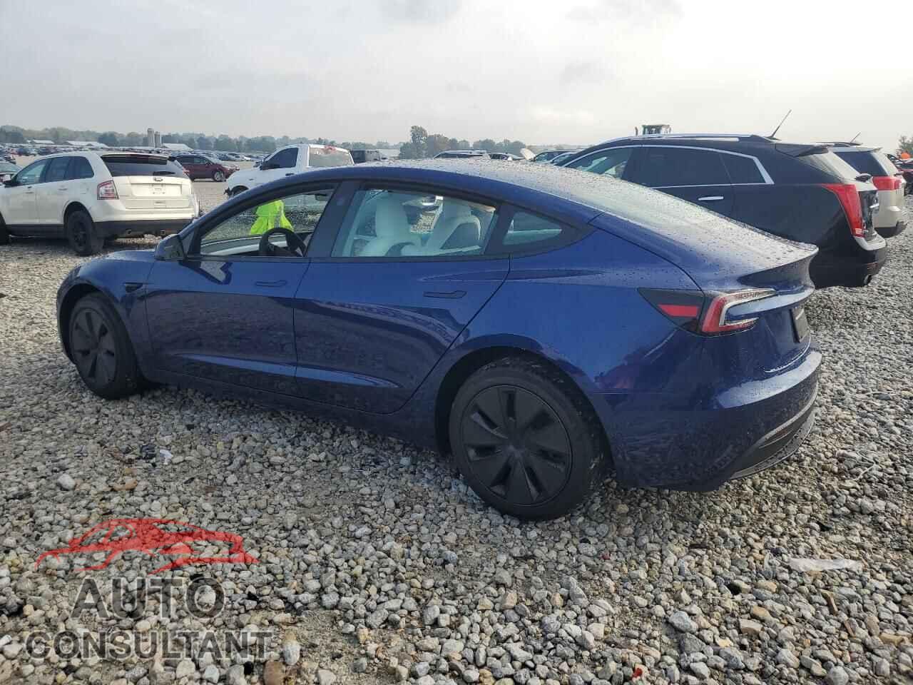 TESLA MODEL 3 2025 - 5YJ3E1EA2SF068309