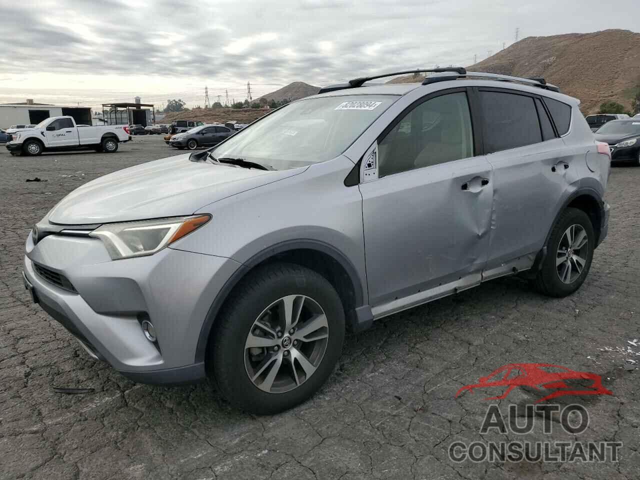 TOYOTA RAV4 2018 - JTMWFREV5JJ160291