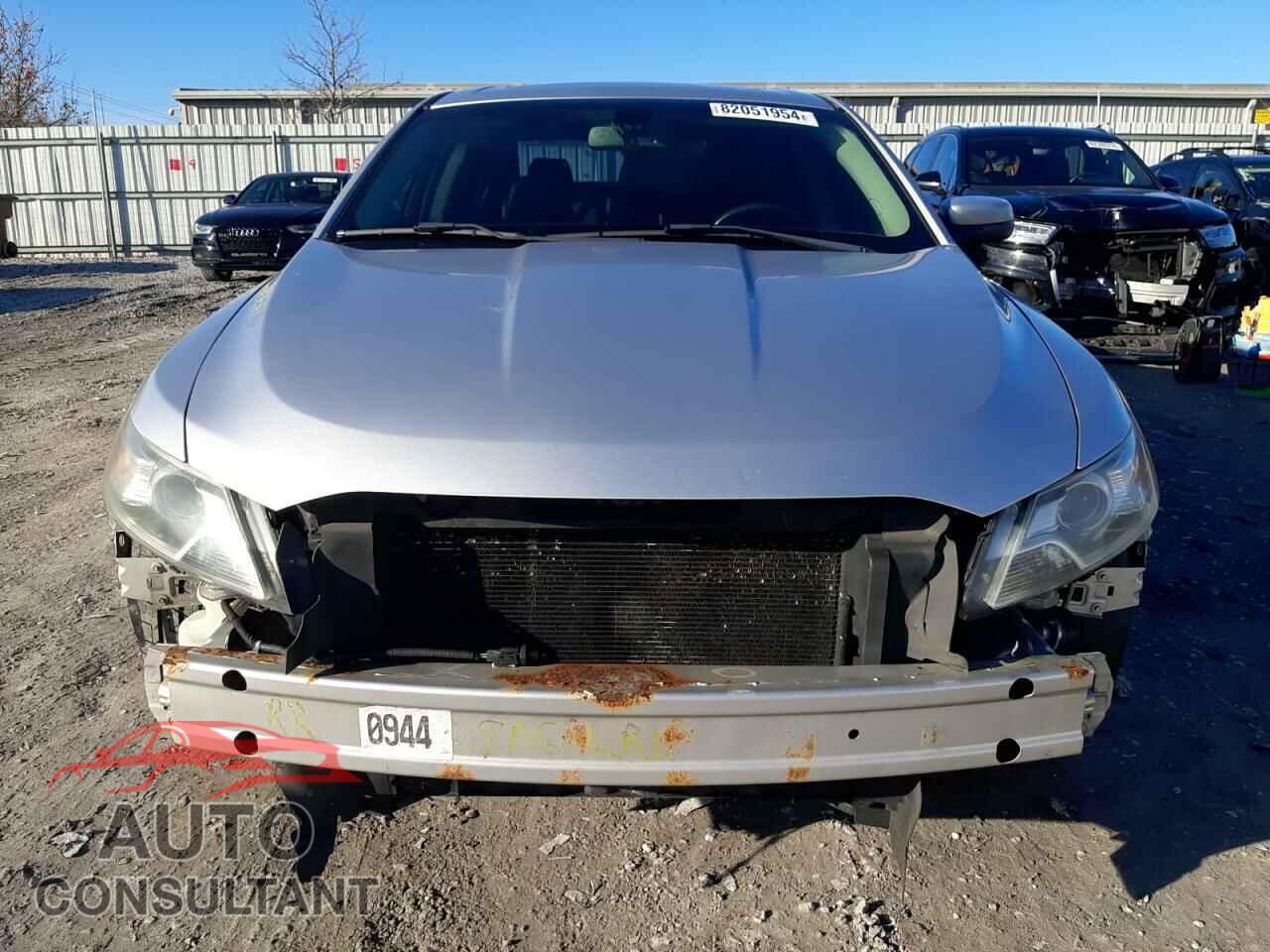 FORD TAURUS 2011 - 1FAHP2EW0BG135597