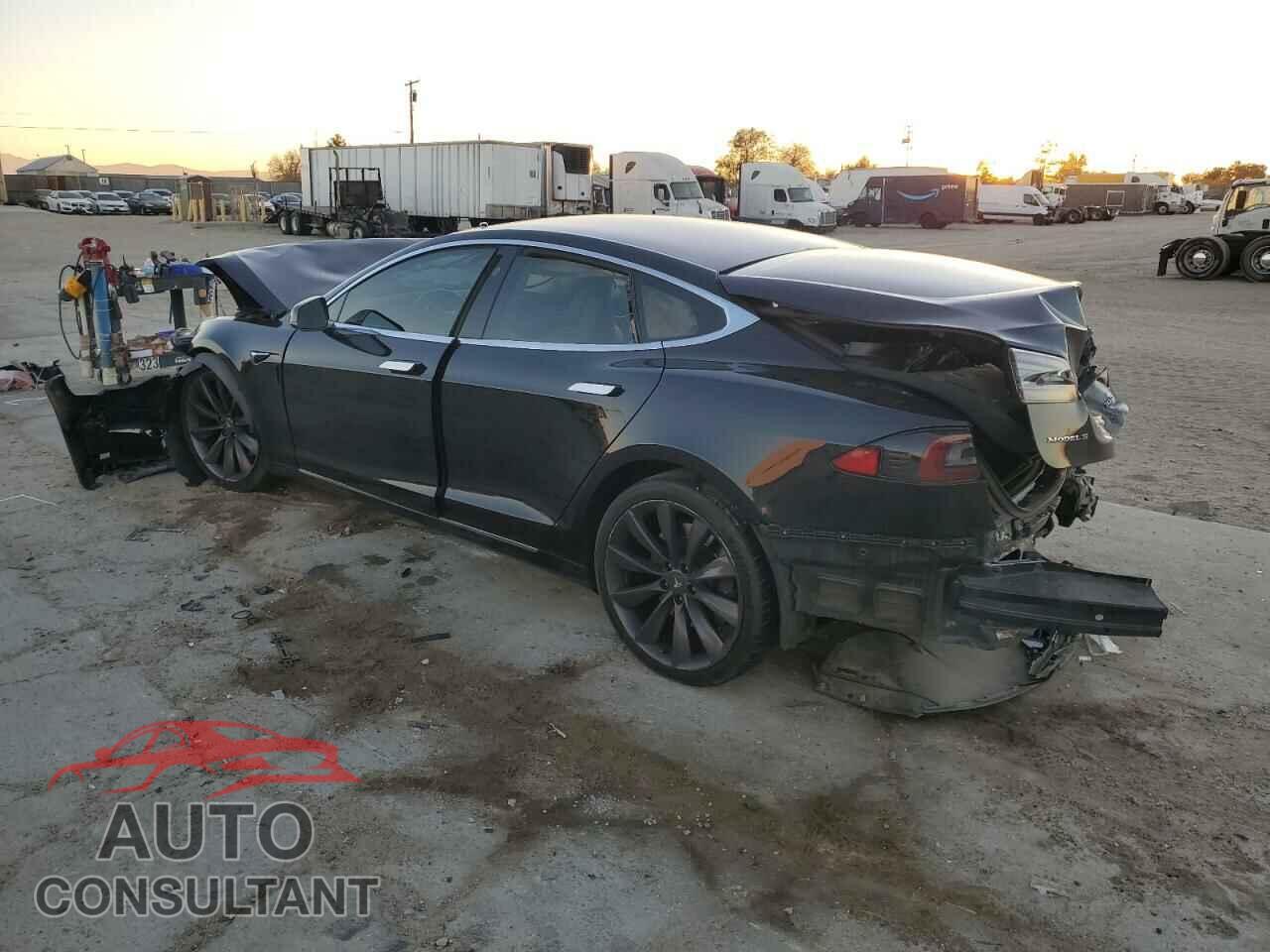 TESLA MODEL S 2017 - 5YJSA1E2XHF198184