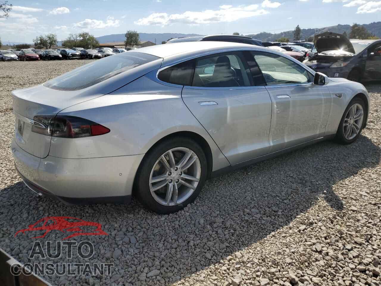 TESLA MODEL S 2014 - 5YJSA1S14EFP66226