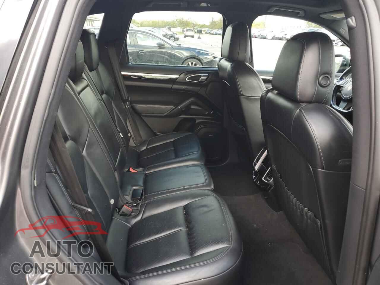 PORSCHE CAYENNE 2012 - WP1AA2A25CLA00395
