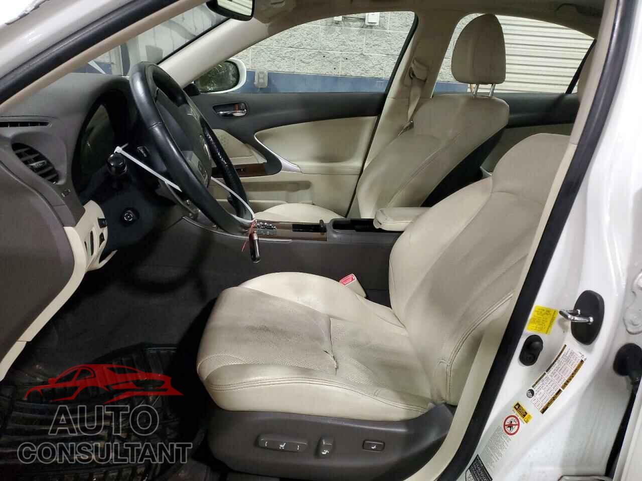 LEXUS IS 2012 - JTHCF5C23C5059149
