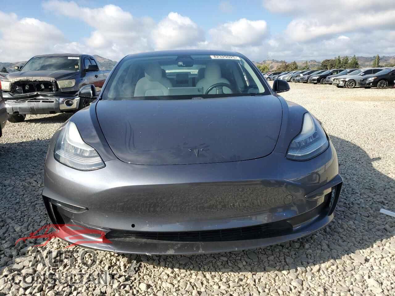 TESLA MODEL 3 2018 - 5YJ3E1EA1JF156010