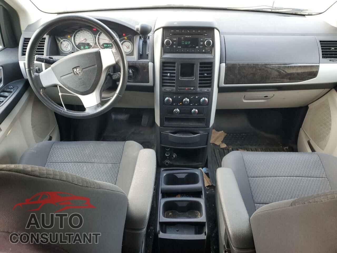 DODGE CARAVAN 2010 - 2D4RN5D13AR194588