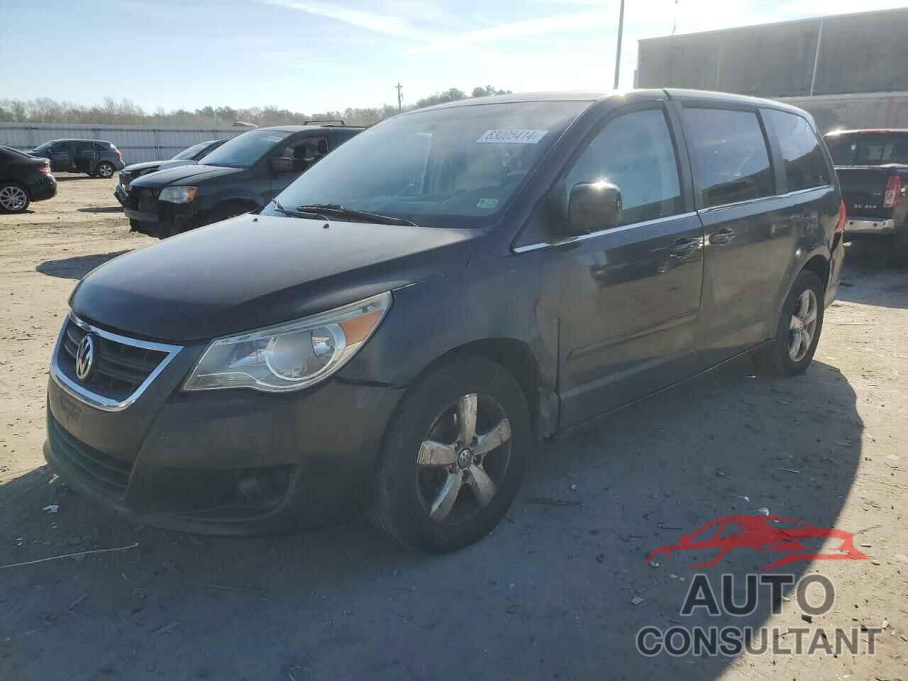 VOLKSWAGEN ROUTAN 2010 - 2V4RW3D10AR295107