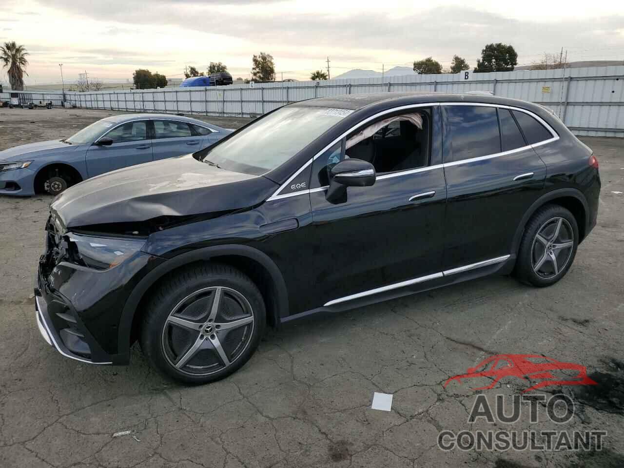 MERCEDES-BENZ EQE SUV 35 2023 - 4JGGM1CB8PA020101