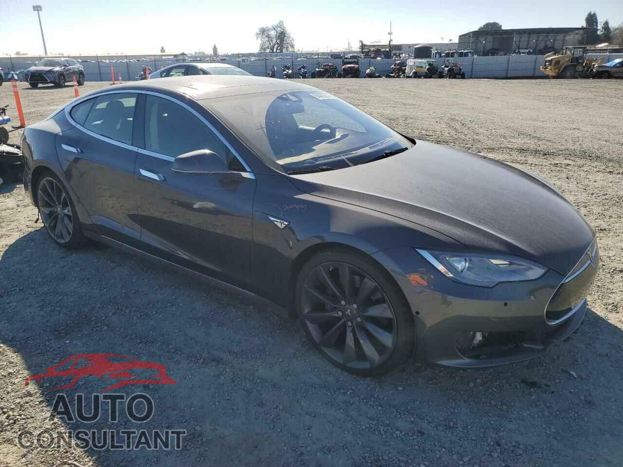 TESLA MODEL S 2015 - 5YJSA1S23FF096856