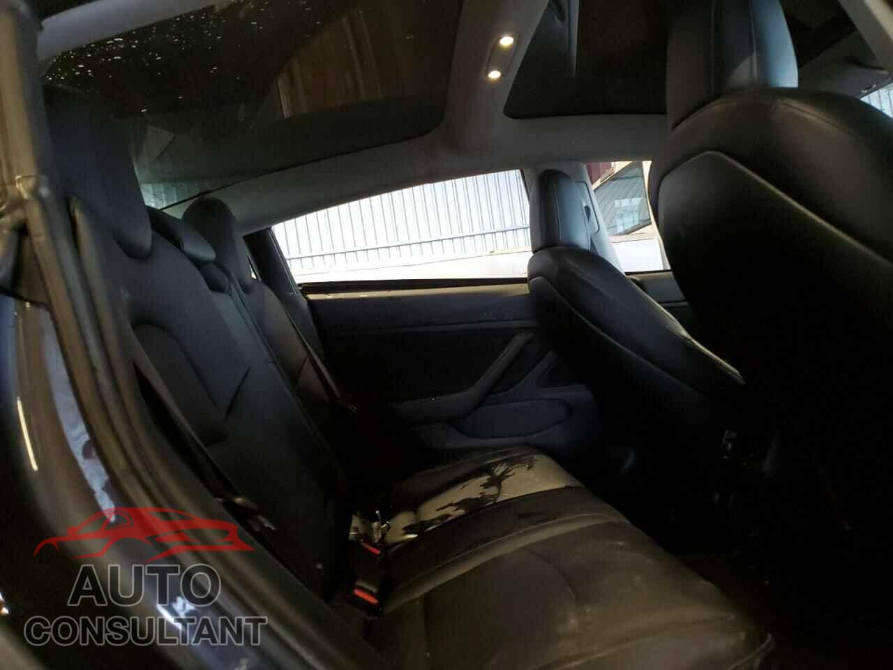 TESLA MODEL 3 2018 - 5YJ3E1EA9JF002855