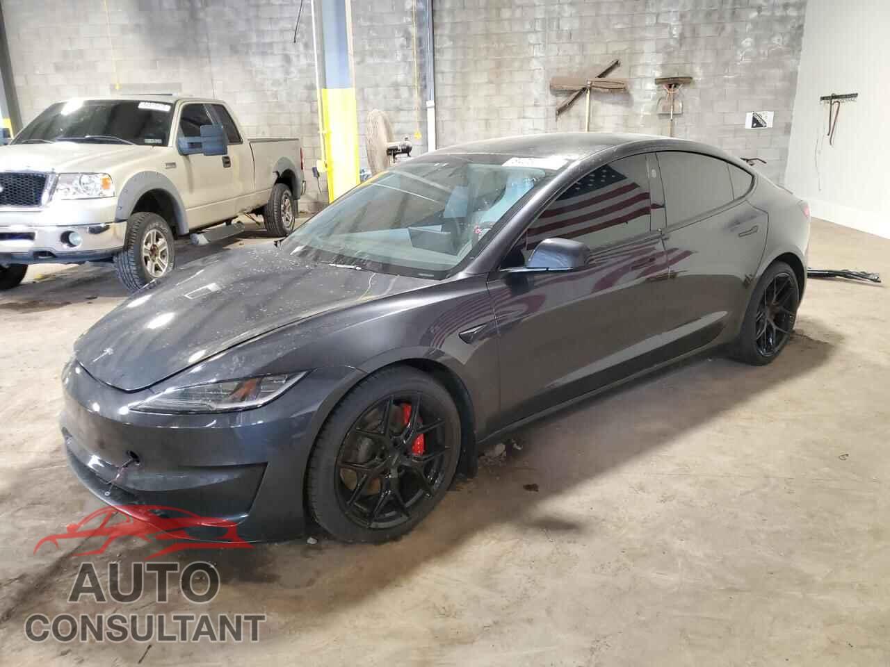 TESLA MODEL 3 2024 - 5YJ3E1ET4RF825951