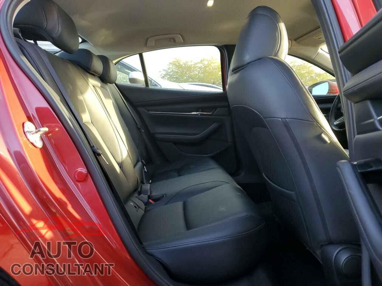 MAZDA 3 2019 - JM1BPACLXK1110180