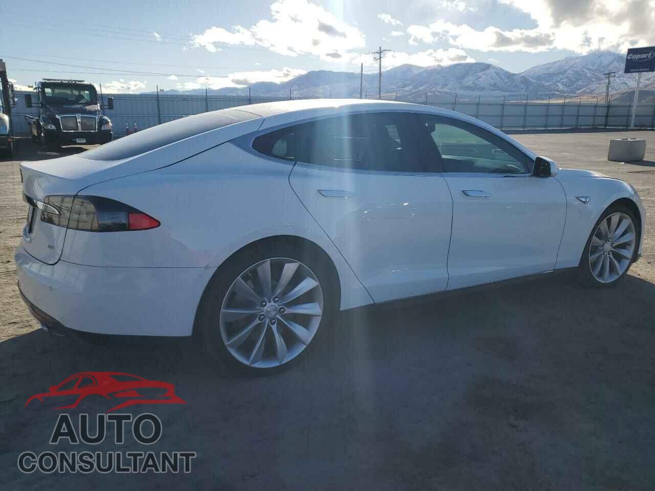TESLA MODEL S 2013 - 5YJSA1CN9DFP27485