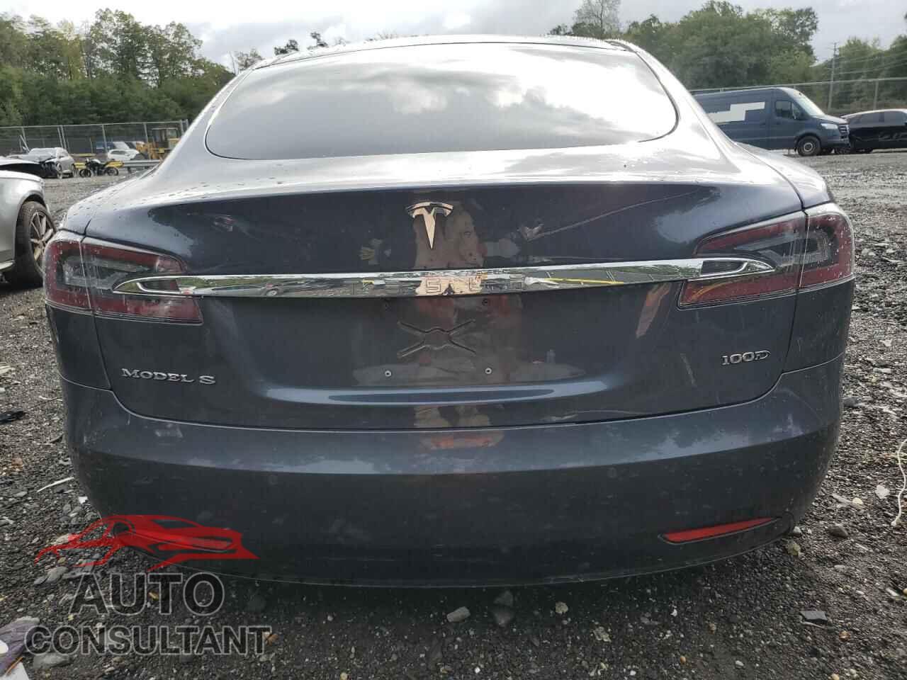 TESLA MODEL S 2018 - 5YJSA1E27JF284834