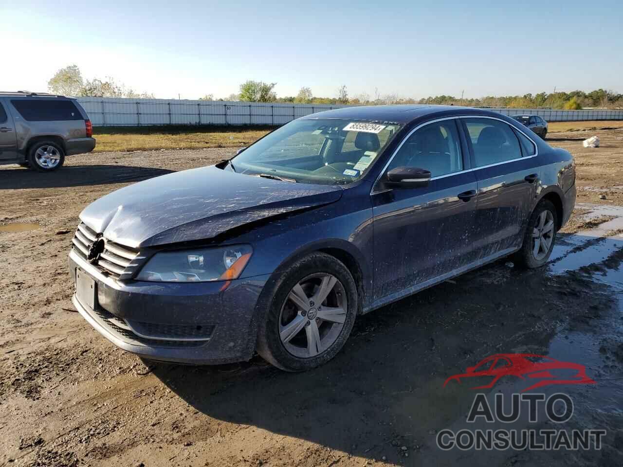 VOLKSWAGEN PASSAT 2013 - 1VWBP7A35DC100764