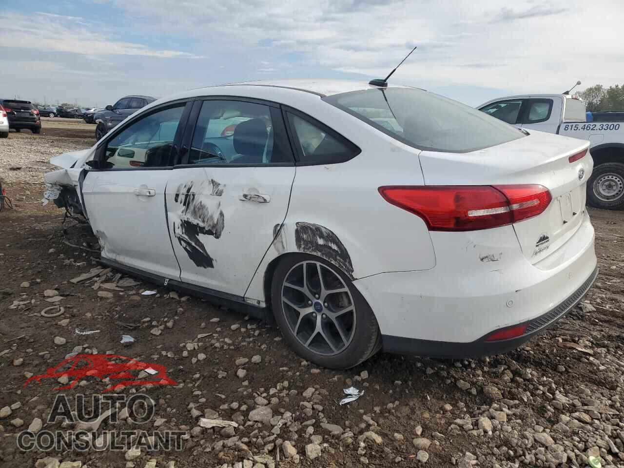 FORD FOCUS 2017 - 1FADP3H28HL302382